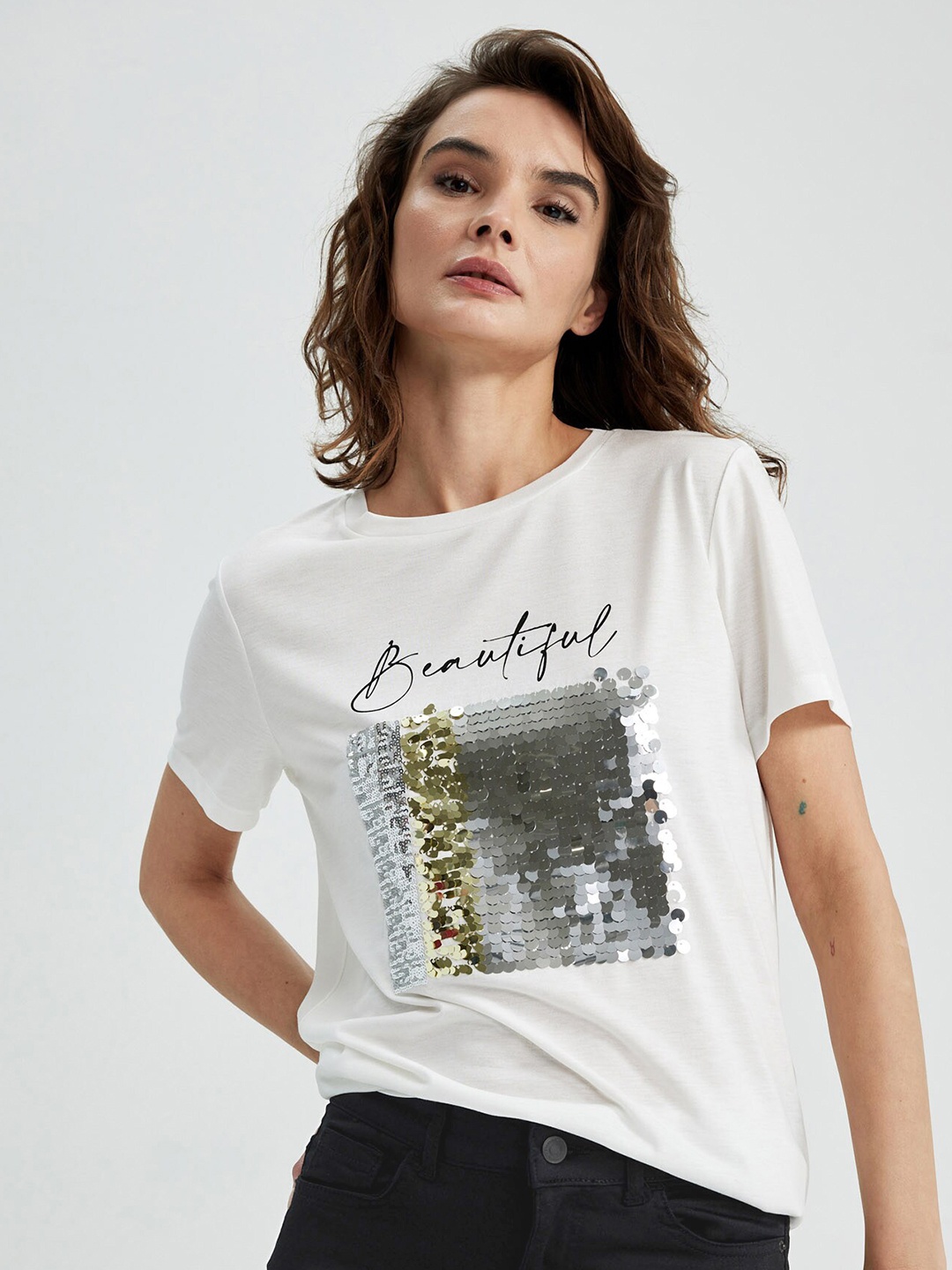 

DeFacto Round Neck Sequined Cotton T-shirt, White