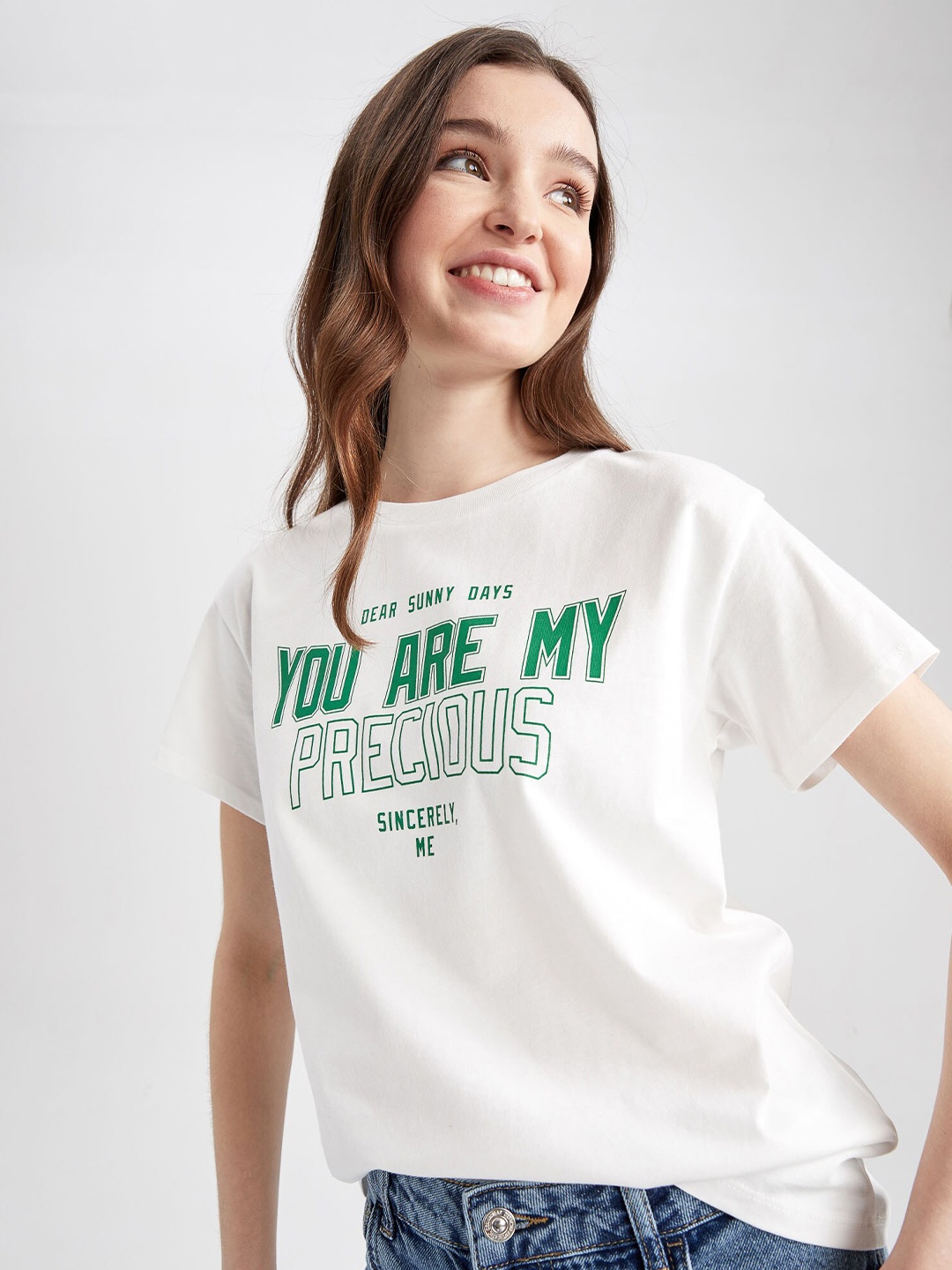

DeFacto Typography Printed Drop-Shoulder Sleeves Pure Cotton Relaxed Fit T-shirt, Off white