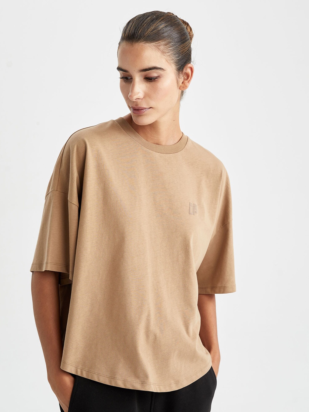

DeFacto Drop-Shoulder Sleeves Pure Cotton Oversize T-shirt, Camel brown