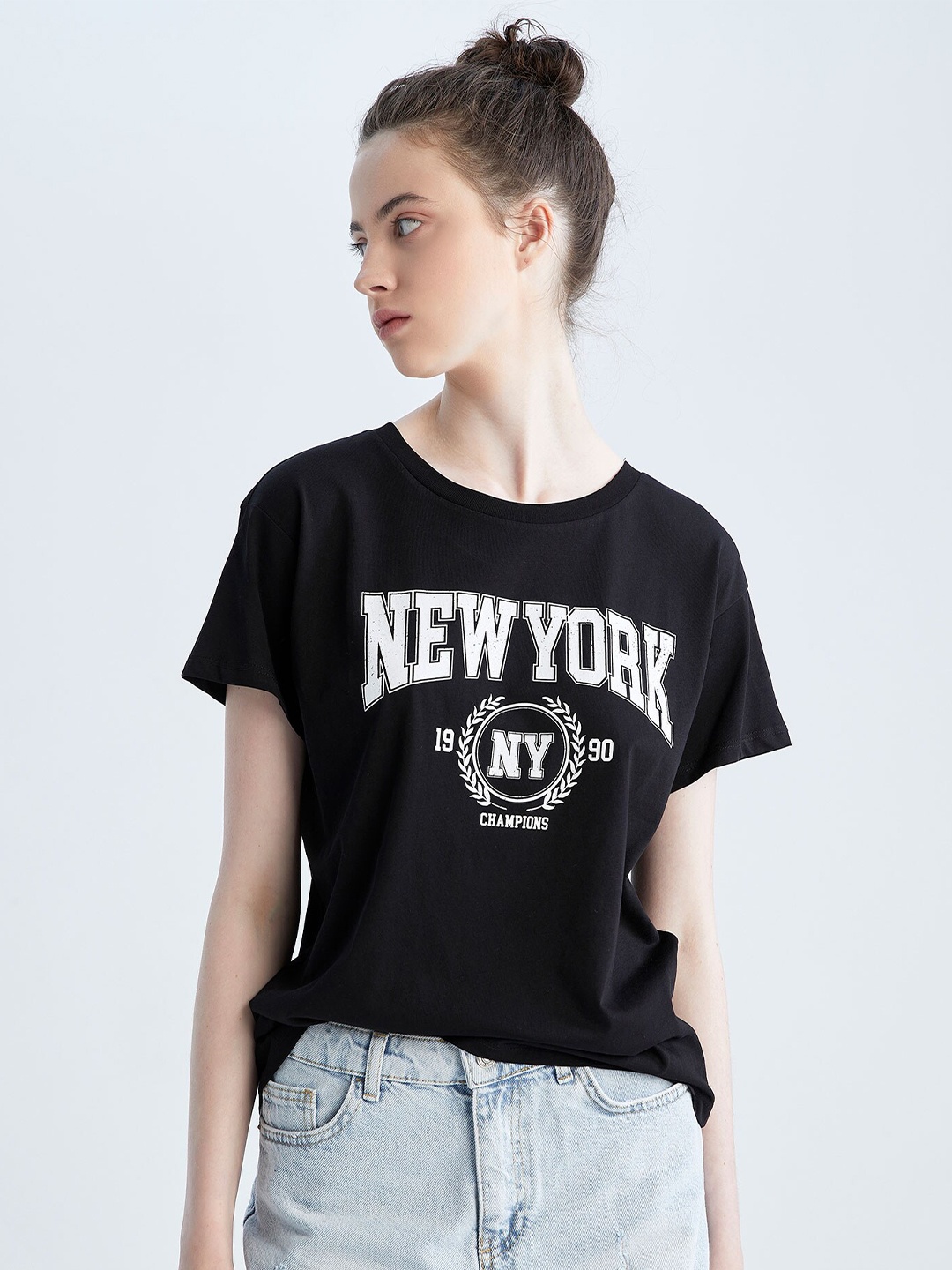 

DeFacto Typography Printed Drop-Shoulder Sleeves Pure Cotton T-shirt, Black