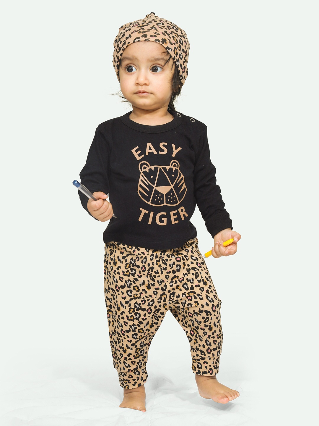 

ariel Infants Printed Cotton T-shirt with Pyjamas Clothing Set, Black