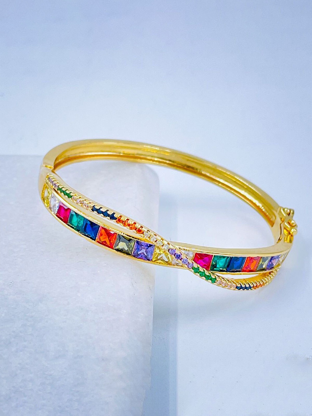 

ZIVOM Women Brass Cubic Zirconia Gold-Plated Kada Bracelet