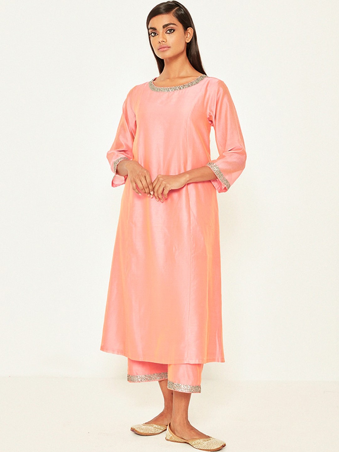 

Ancestry Round Neck Sequined Detail Satin Kurta, Peach