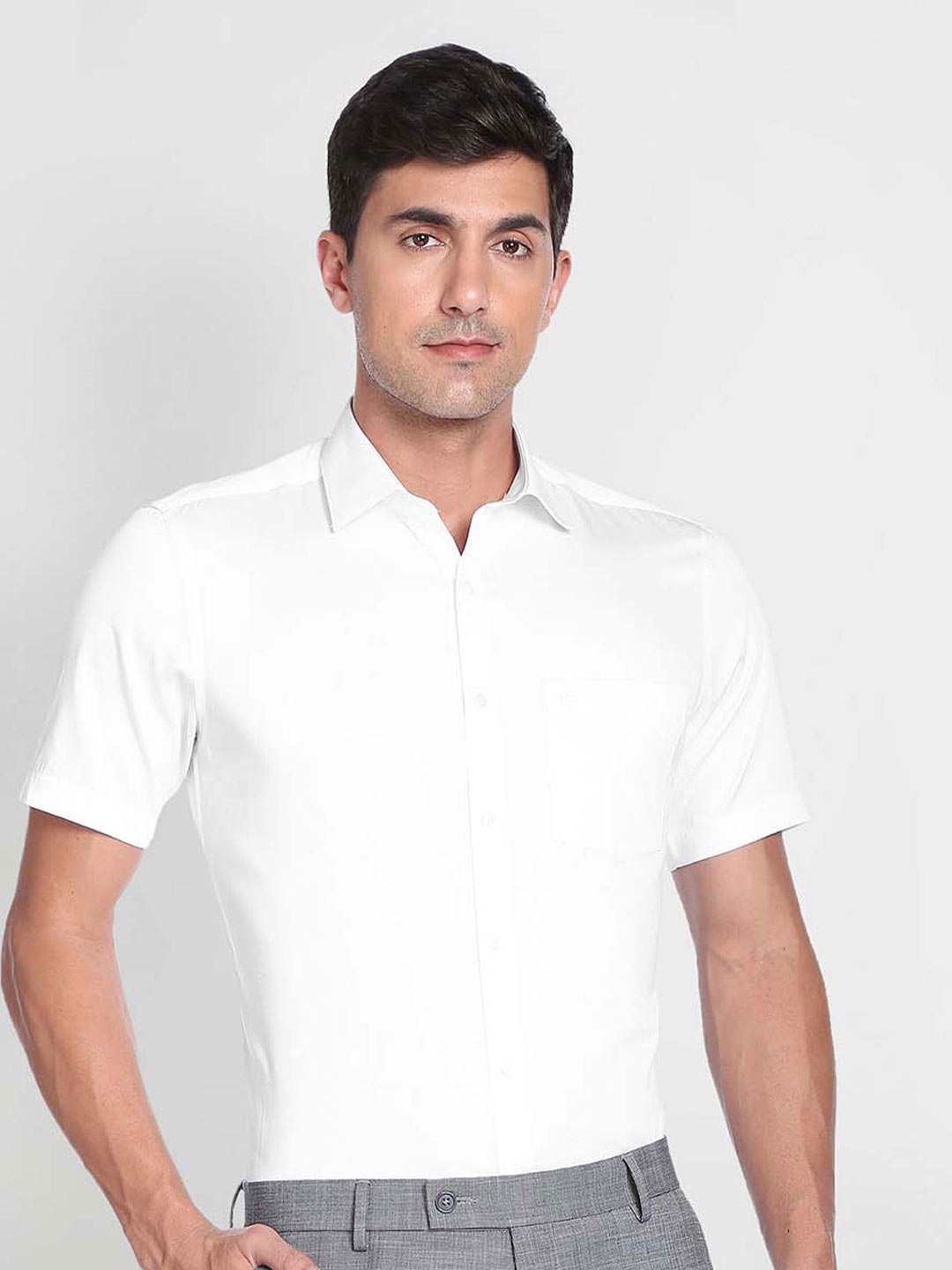 

Arrow Short Sleeve Patch Pocket Twill Cotton Formal Shirt, White