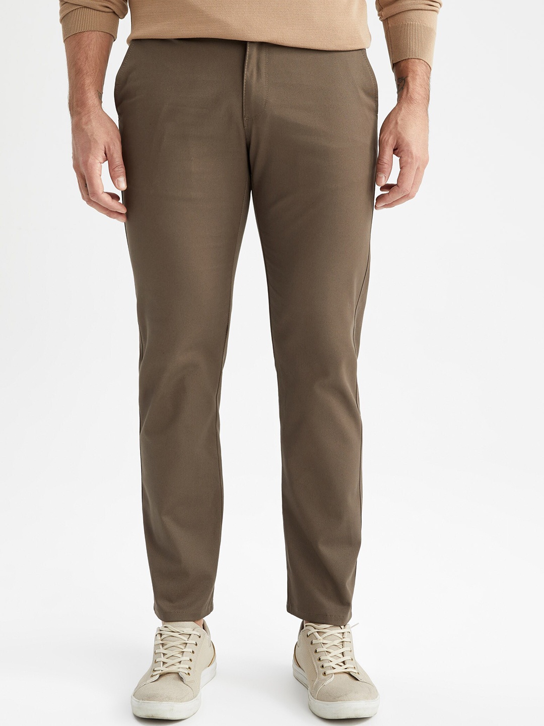 

DeFacto Men Mid-Rise Regular-Fit Chinos, Khaki