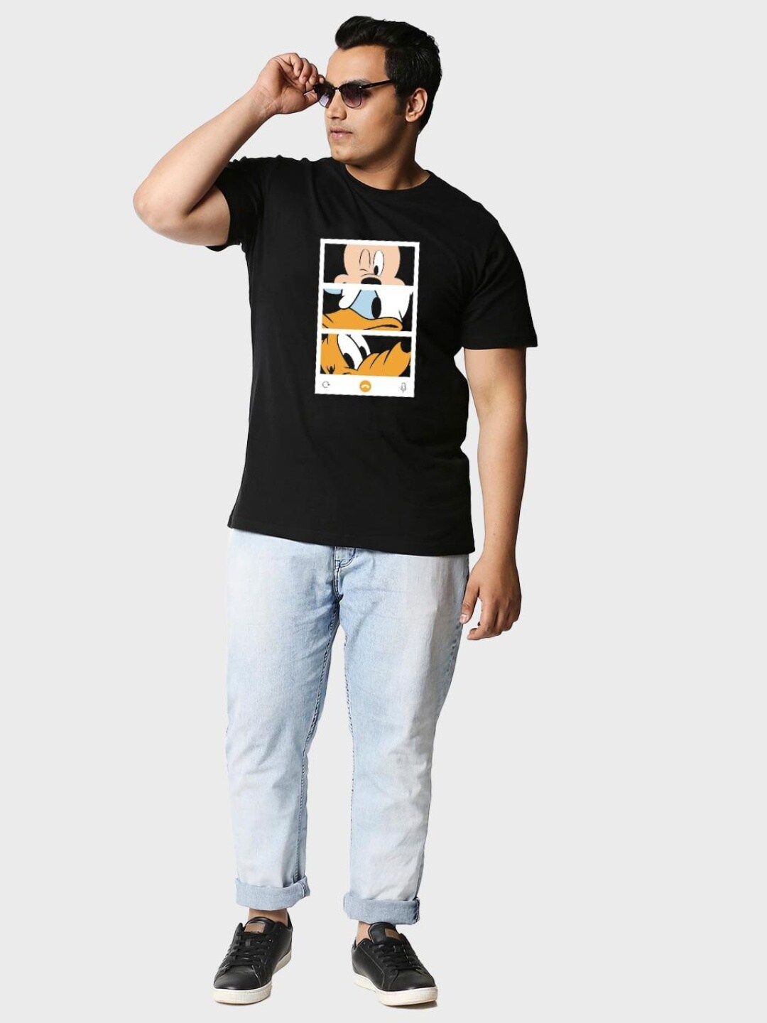 

Bewakoof Mickey Trio Call (DL) Graphic Printed Oversized Plus Size T-shirt, Black