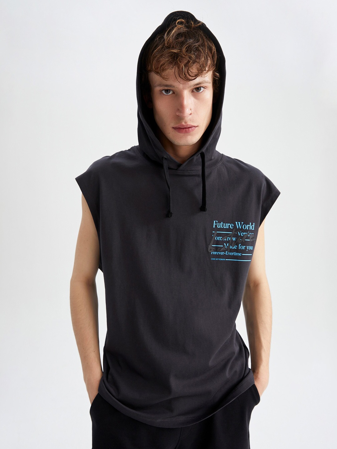 

DeFacto Sleeveless Hooded Pure Cotton T-shirt, Black