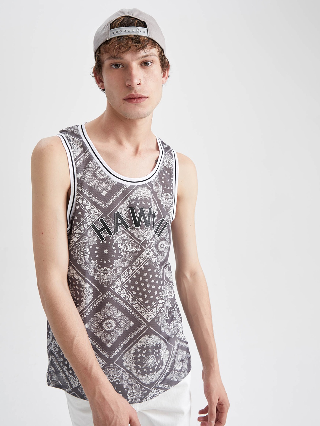 

DeFacto Floral Printed Cotton T-shirt, Grey