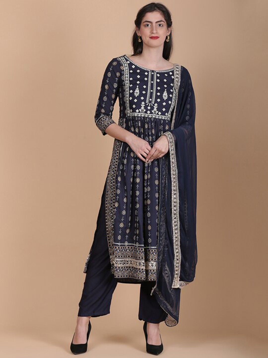 

TOULIN Floral Printed Thread Work Kurta with Trousers & Dupatta, Black