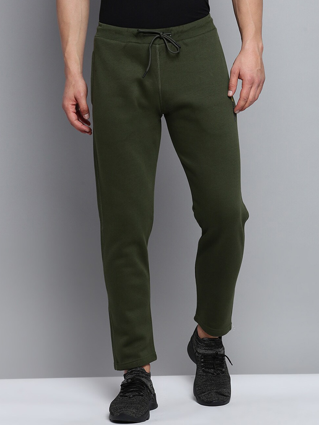 

SHOWOFF Men Relaxed-Fit Track Pants, Olive