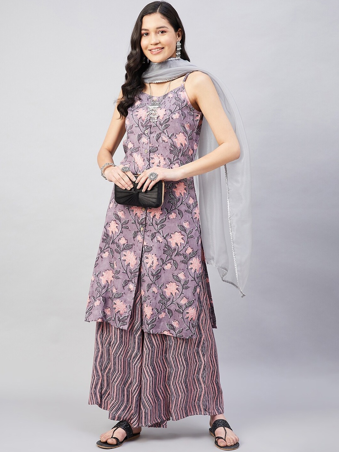 

InWeave Floral Printed Kurta with Palazzos & Dupatta, Mauve