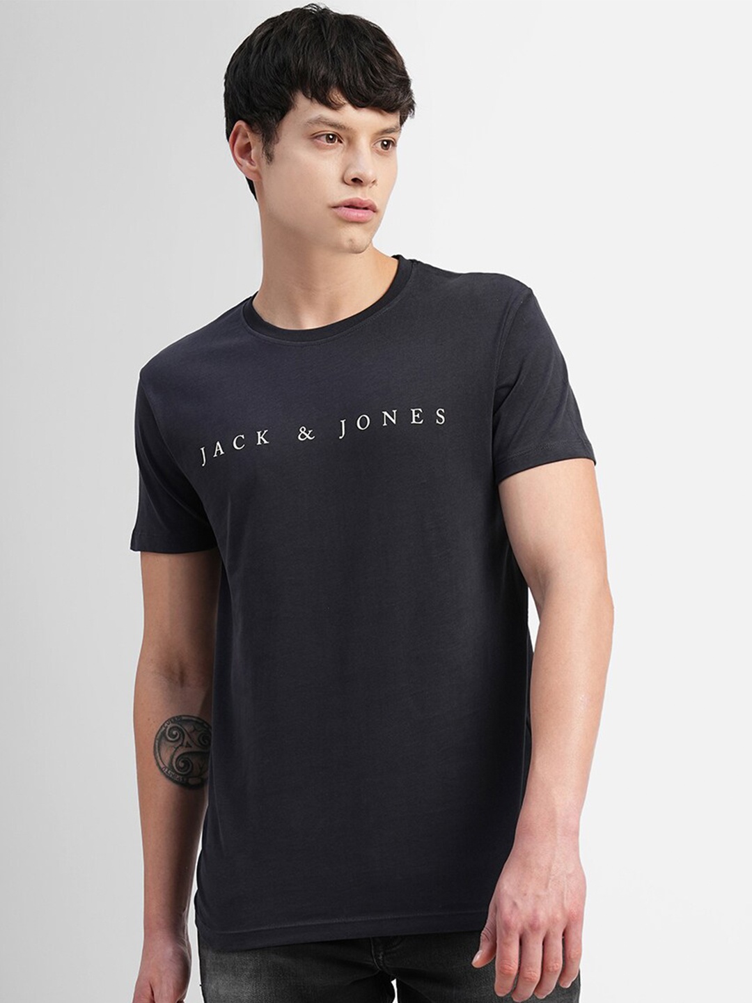

Jack & Jones Men Slim Fit T-shirt, Black