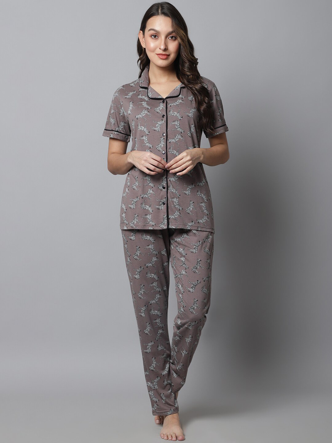 

Kanvin Graphic Printed Night Suit, Camel brown
