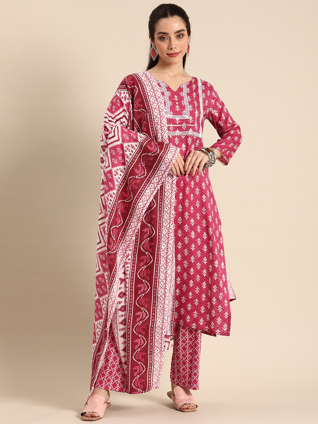 

Sangria Embroidered Regular Gotta Patti Kurta with Trousers & With Dupatta, Pink