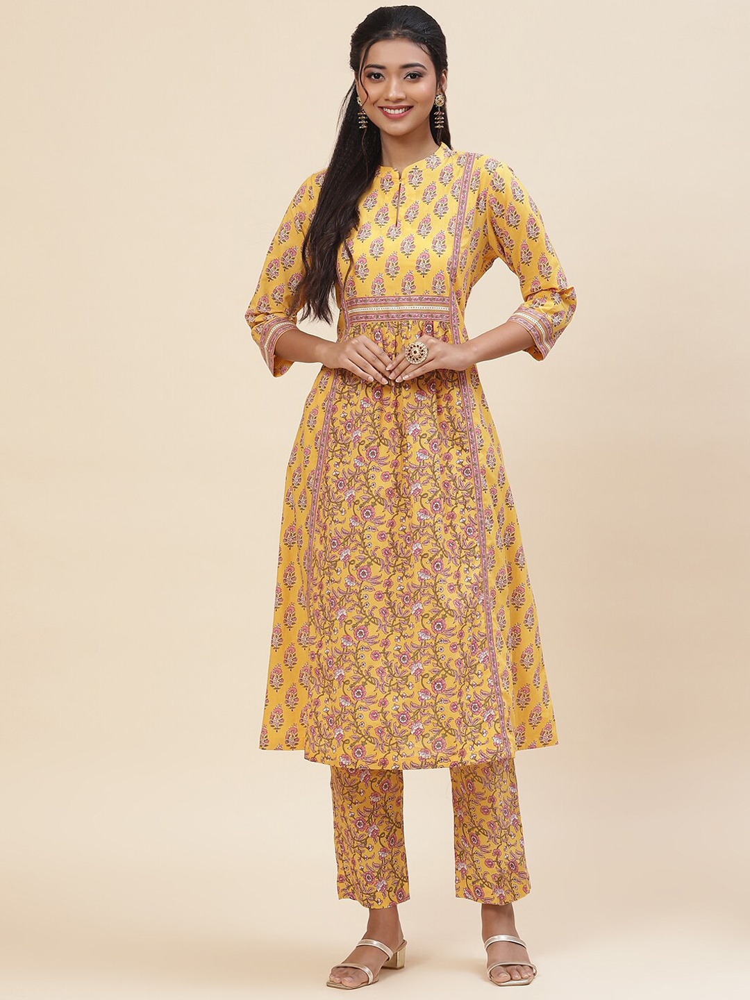 

Meena Bazaar Mandarin Collar Floral Printed Kurta With Trousers, Mustard