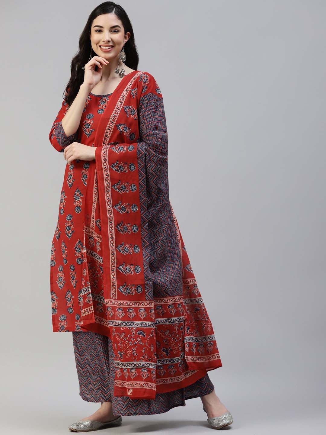 

Poshak Hub Printed Pure Cotton Kurta with Palazzos & Dupatta, Red