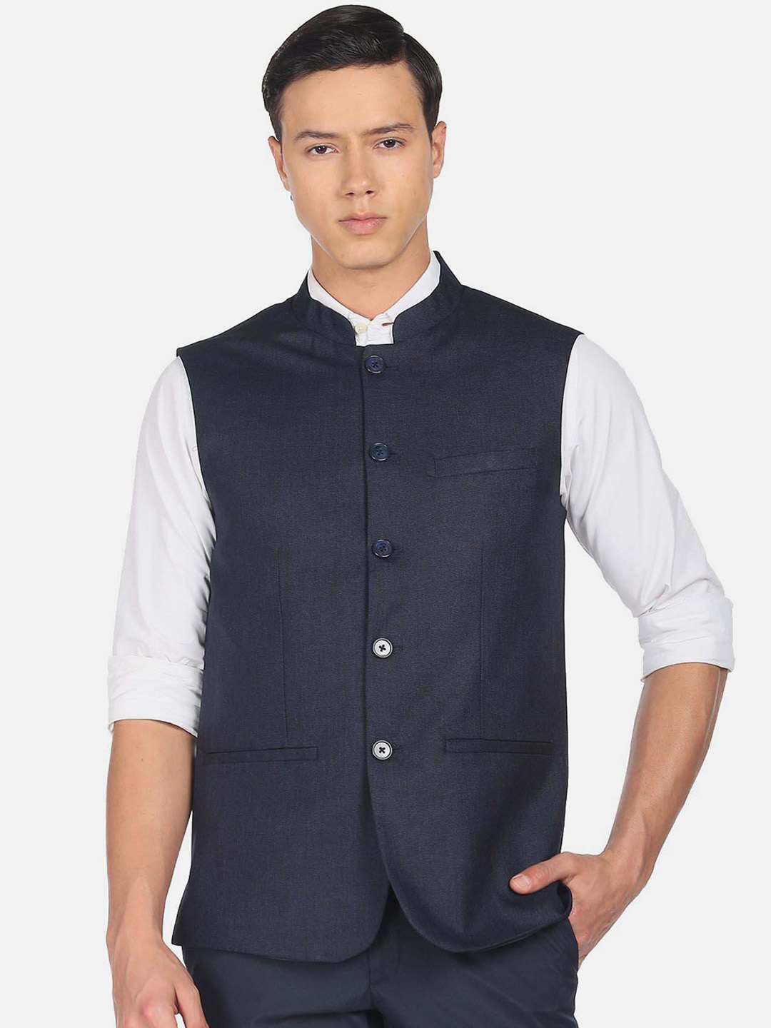 

Arrow Men Mandarin Collar Heathered Nehru jacket, Navy blue