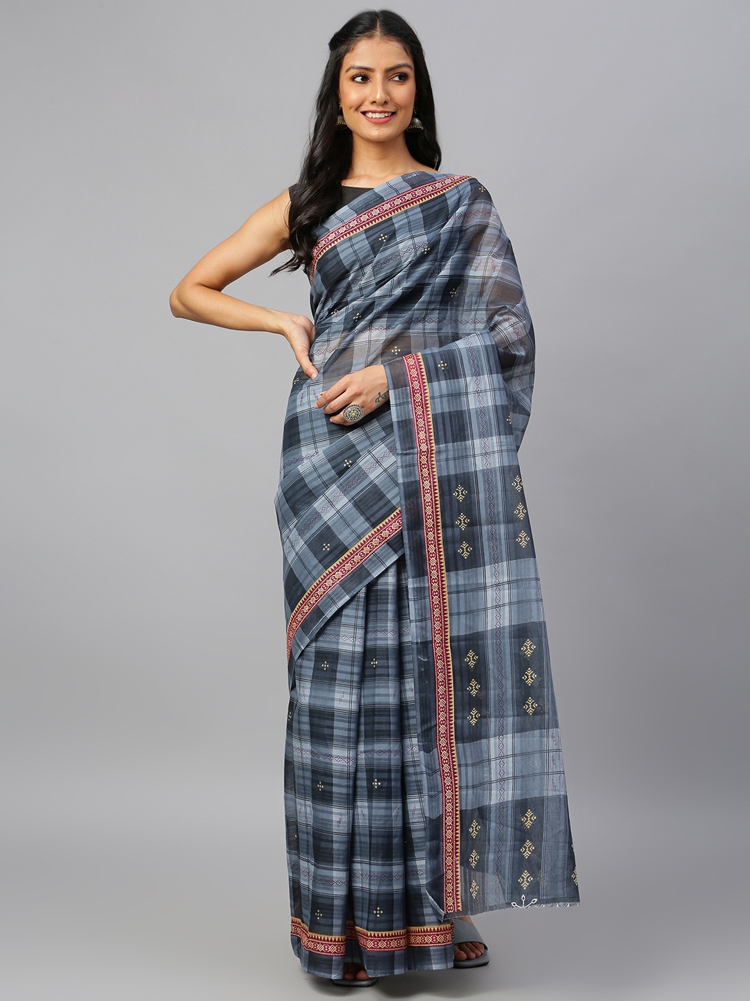 

RATAN Grey & White Pure Cotton Sambalpuri Saree