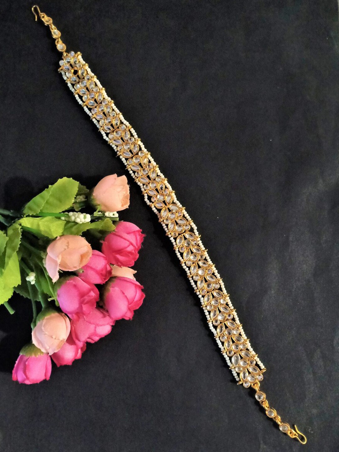 

FEMMIBELLA Gold-Plated Kundan-Studded & Beaded Sheeshphool, White