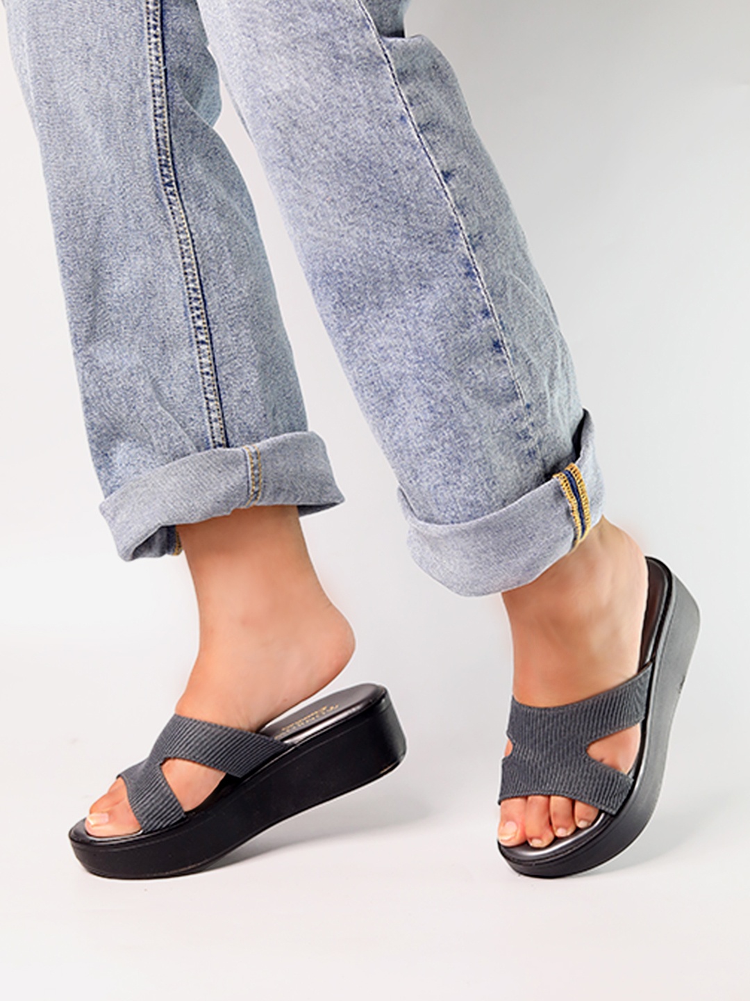 

Monrow Open Toe Textured Wedges, Grey