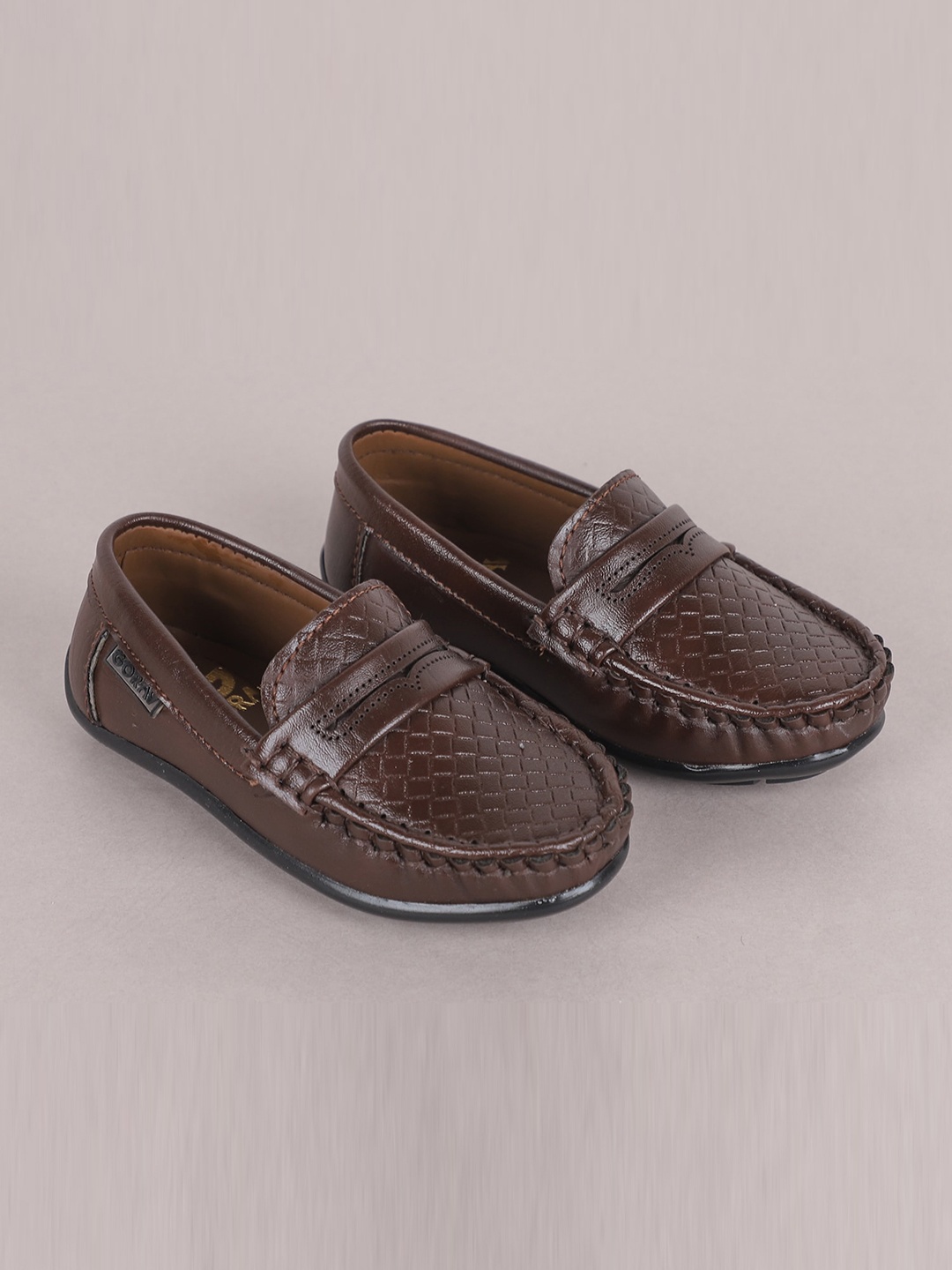 

FEETWELL SHOES Boys Textured Penny Loafers, Brown