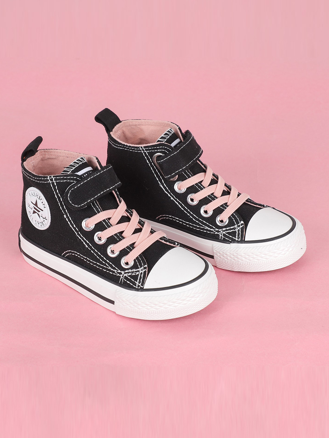 

FEETWELL SHOES Kids Colourblocked Mid-Top Sneakers, Black