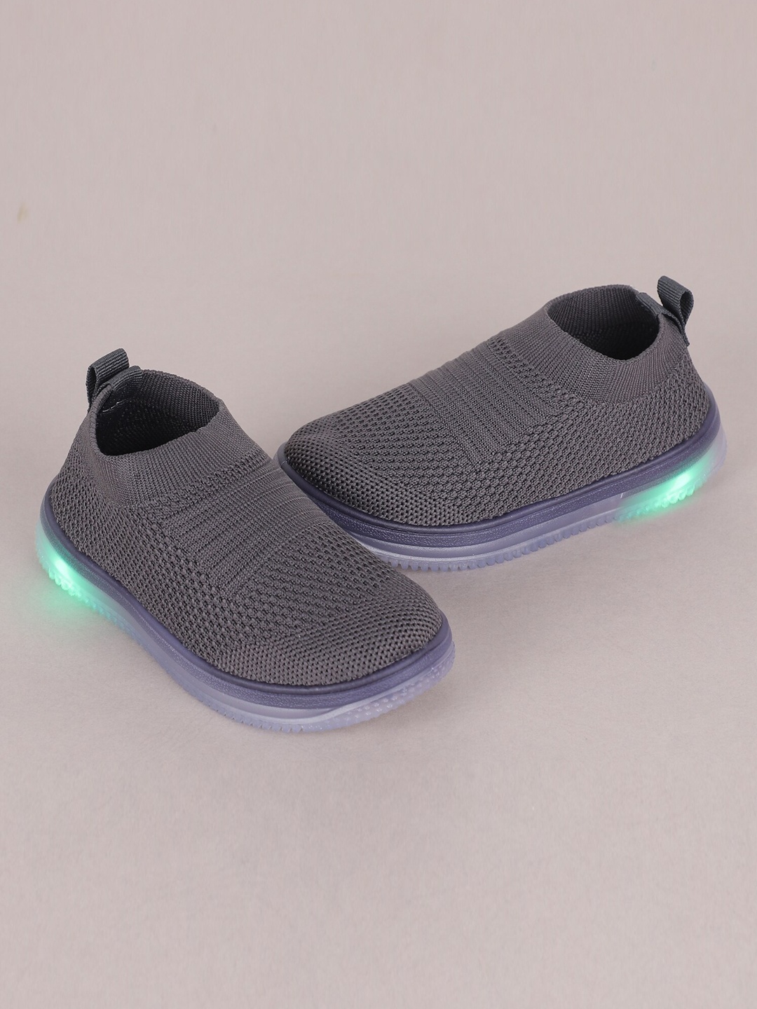 

FEETWELL SHOES Kids Comfort Insole LED Lights Sneakers, Grey