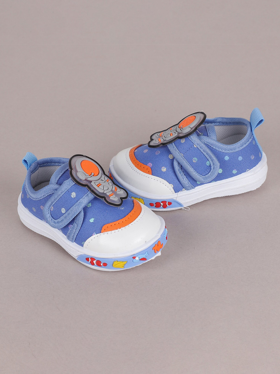 

FEETWELL SHOES Kids Colourblocked Velcro Sneakers, Blue