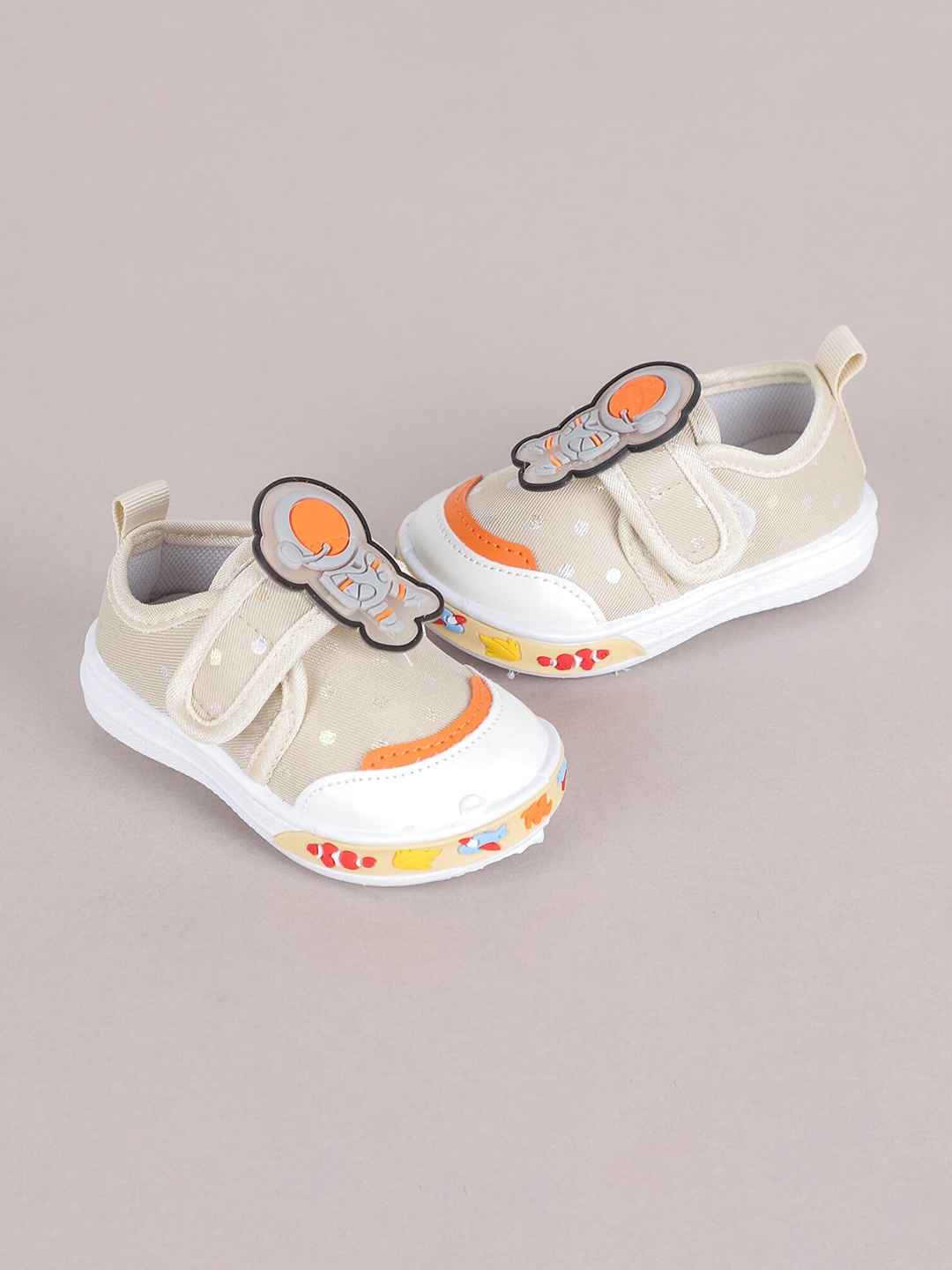 

FEETWELL SHOES Kids Astronaut Booties, Beige