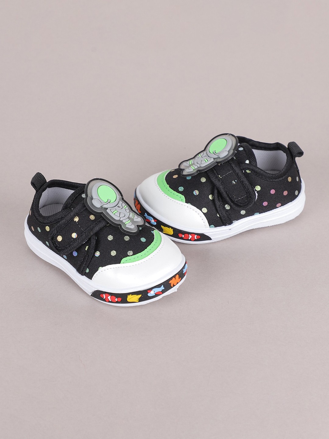

FEETWELL SHOES Kids Printed Velcro Sneakers, Black