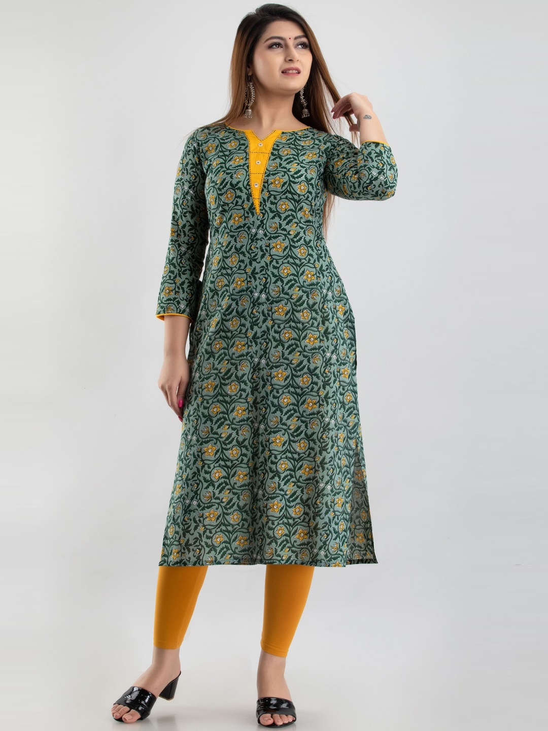 

KALINI Floral Printed Pure Cotton Kurta, Green