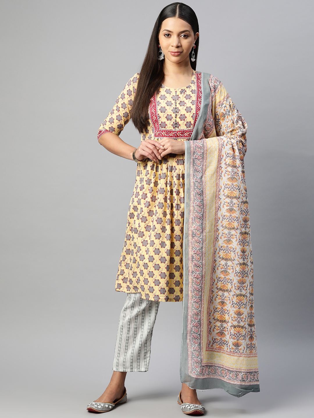 

BUTA BUTI Floral Printed Gotta Patti Pure Cotton Unstitched Dress Material, Yellow