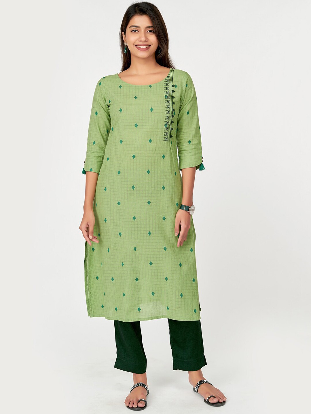 

Maybell Geometric Embroidered Pure Cotton Kurta with Trousers, Green