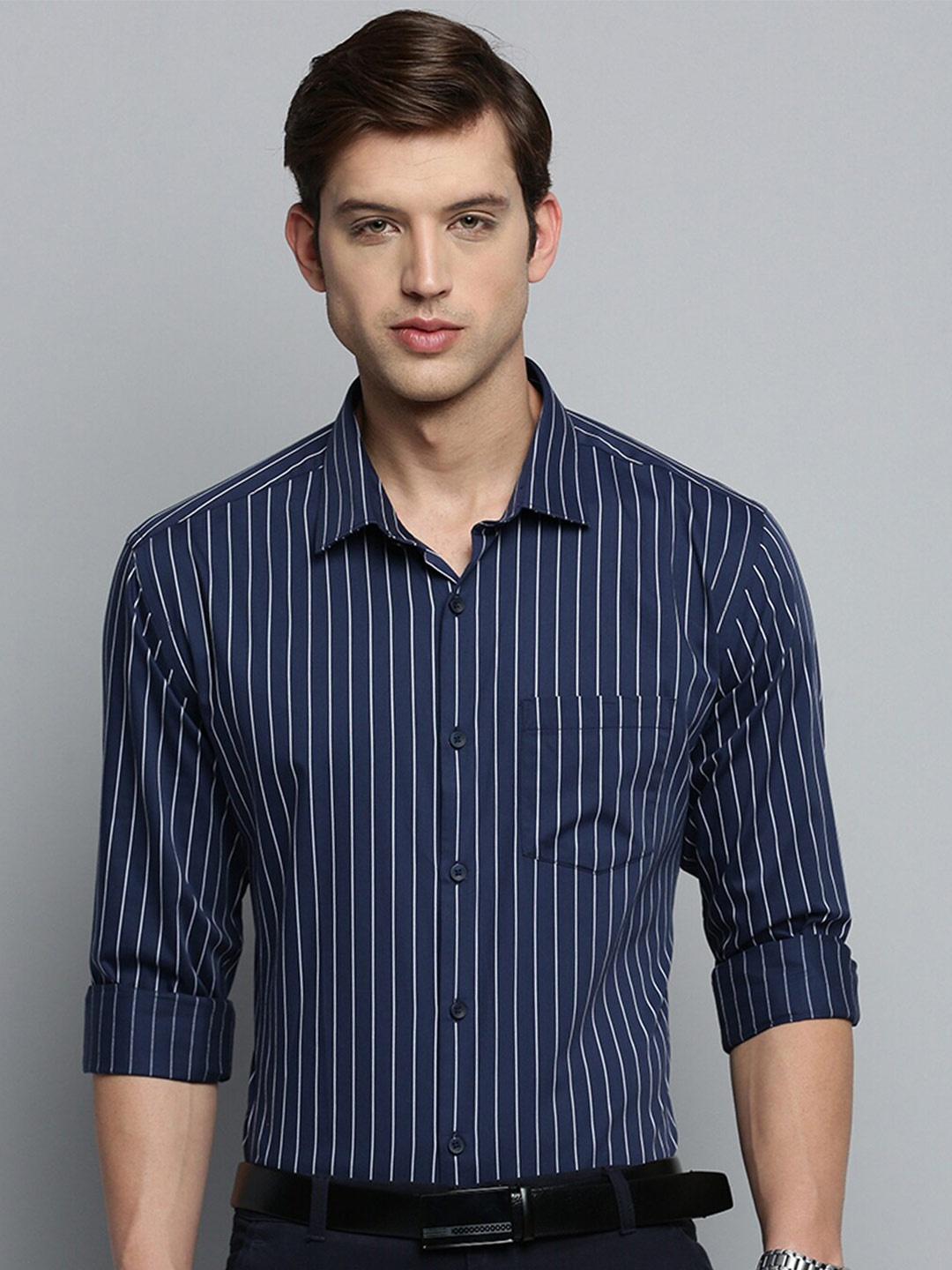 

SHOWOFF Classic Vertical Striped Striped Cotton Formal Shirt, Navy blue