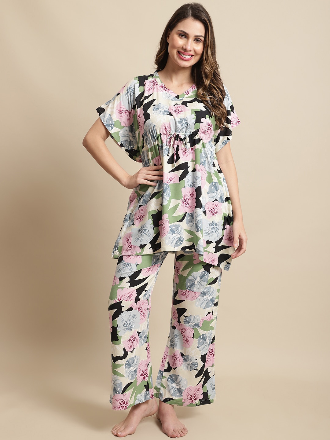 

Kanvin Floral Printed Night Suit, Off white