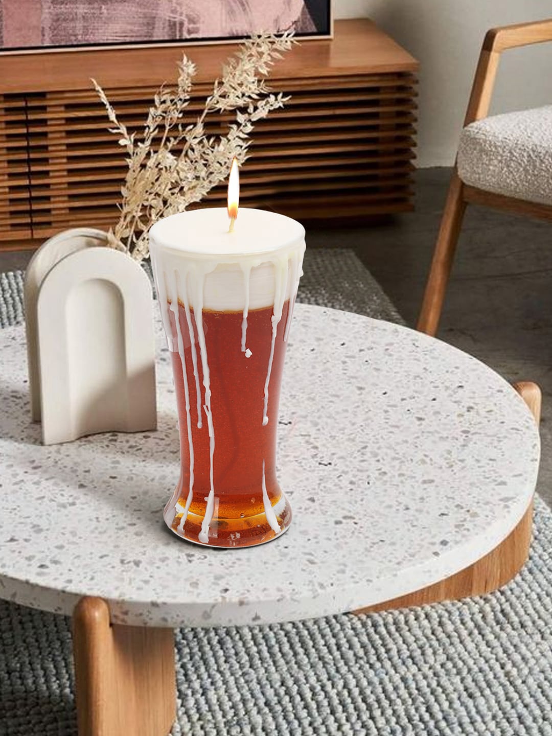 

ZAPATOZ 2-Pcs Red & White Colourblocked Wax Beer Candles