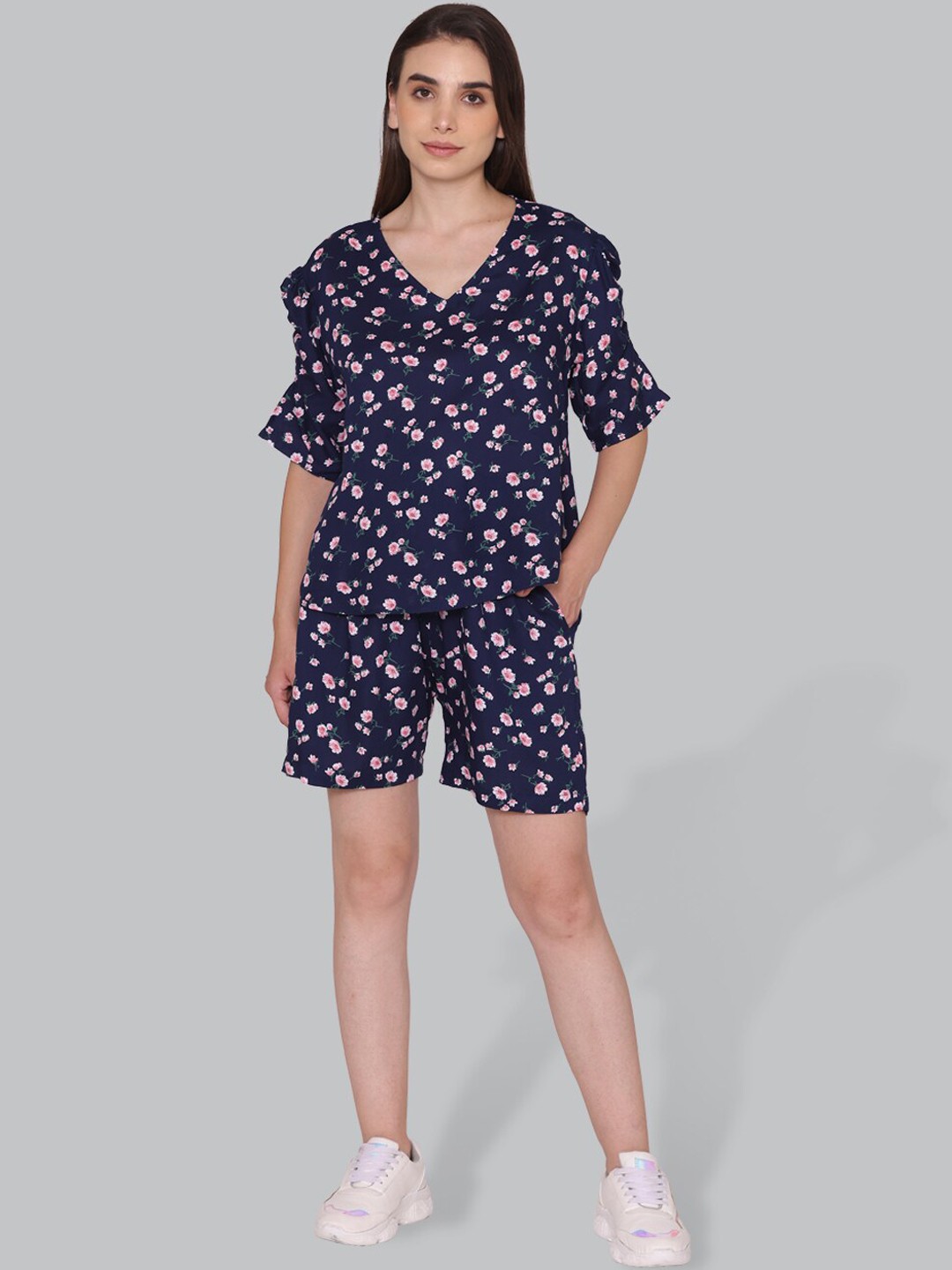 

CUFFS N LASHES Women Floral Printed V-Neck Top With Shorts, Navy blue