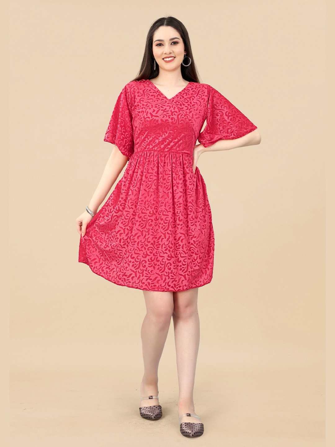 

APNISHA V-Neck Floral Velvet Dress, Pink