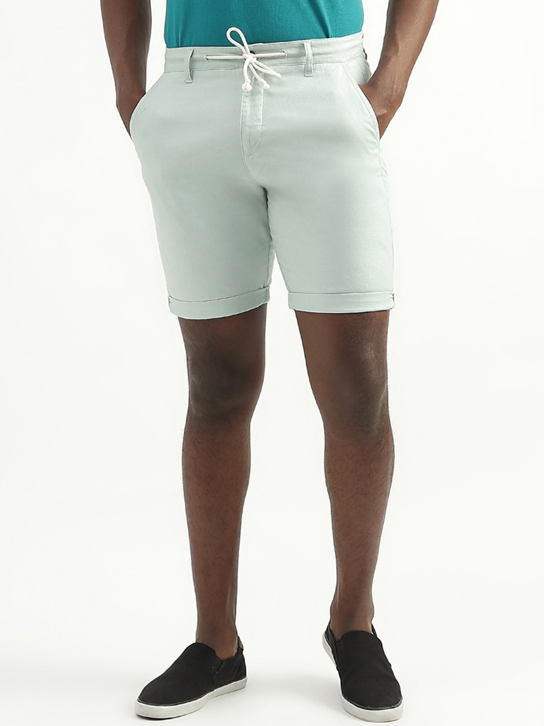 

United Colors of Benetton Men Regular Fit Cotton Shorts, Sea green