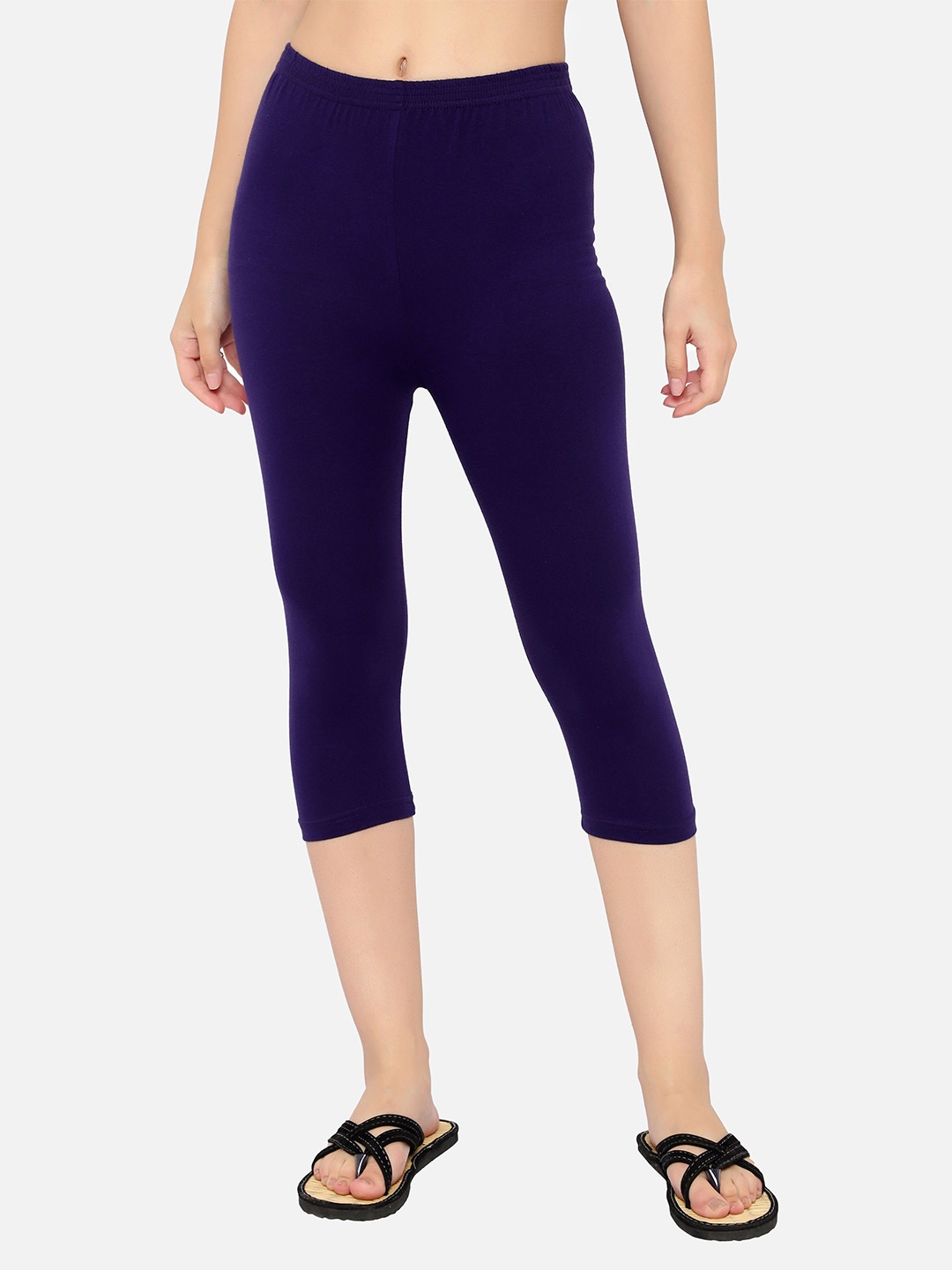 

DIAZ Women Cotton Mid Rise Capris, Navy blue