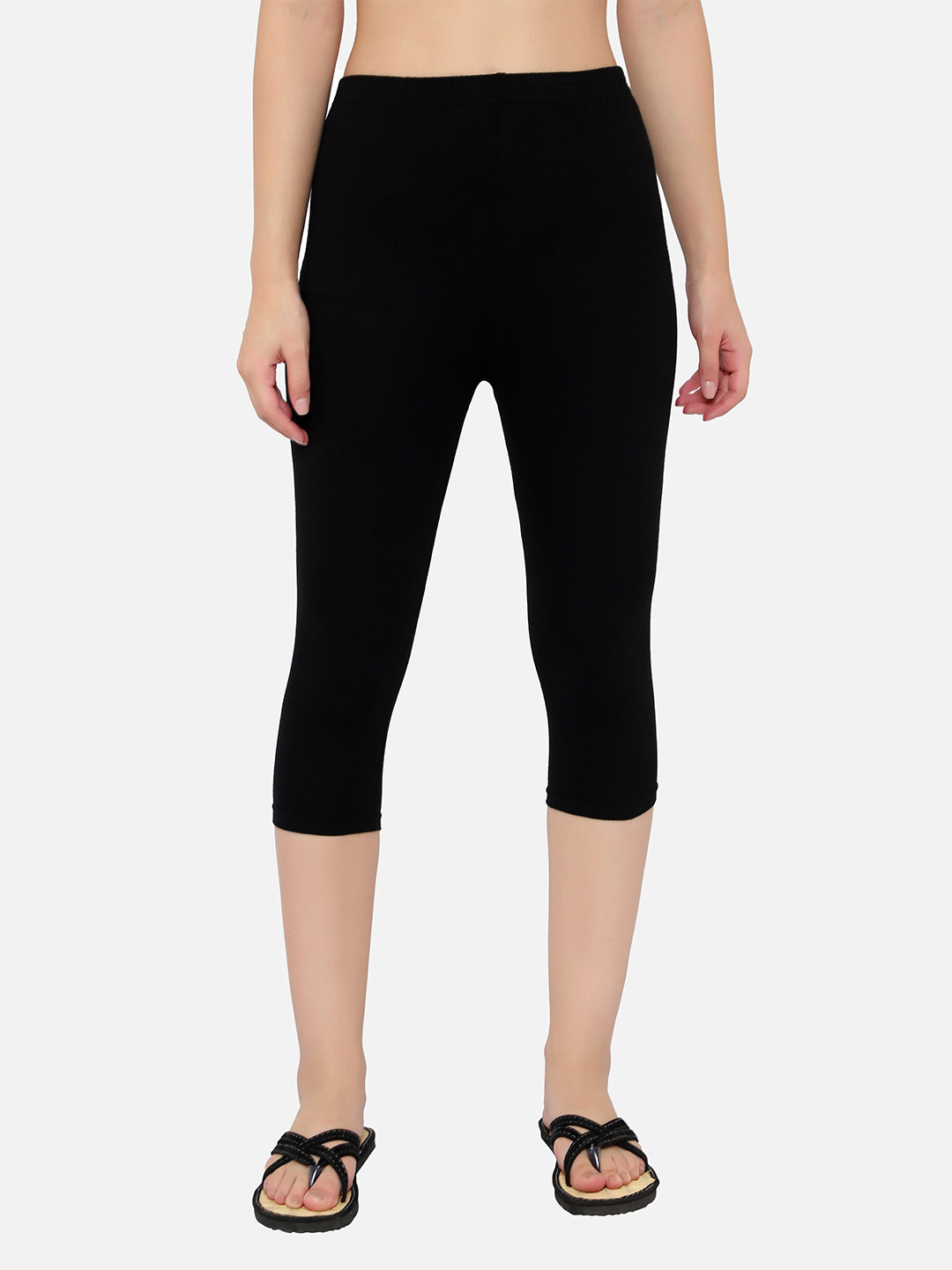 

DIAZ Women Cotton Mid Rise Capris, Black