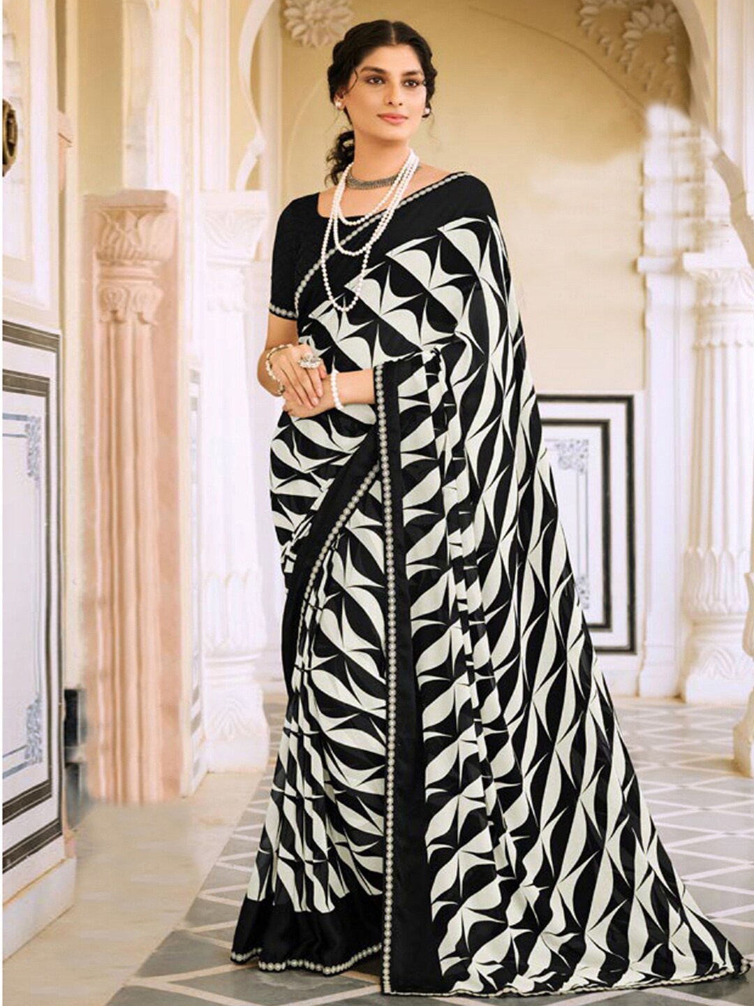 

Satrani Printed Poly Georgette Saree, Off white