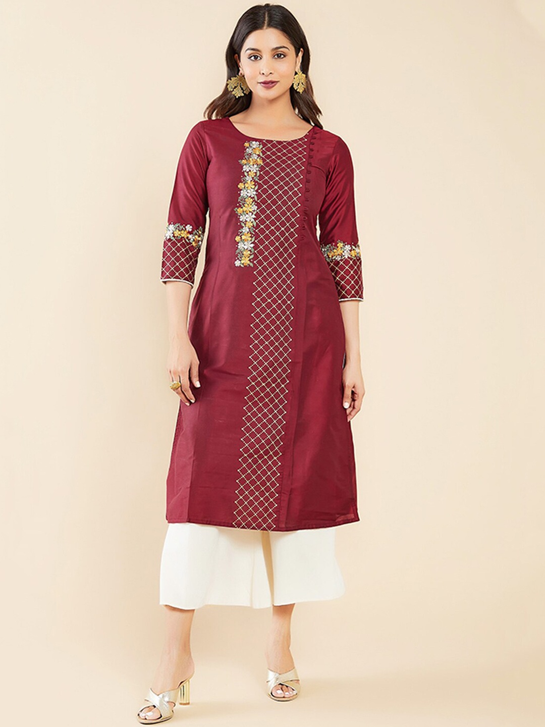

Maybell Floral Embroidered Art Silk Kurta, Maroon