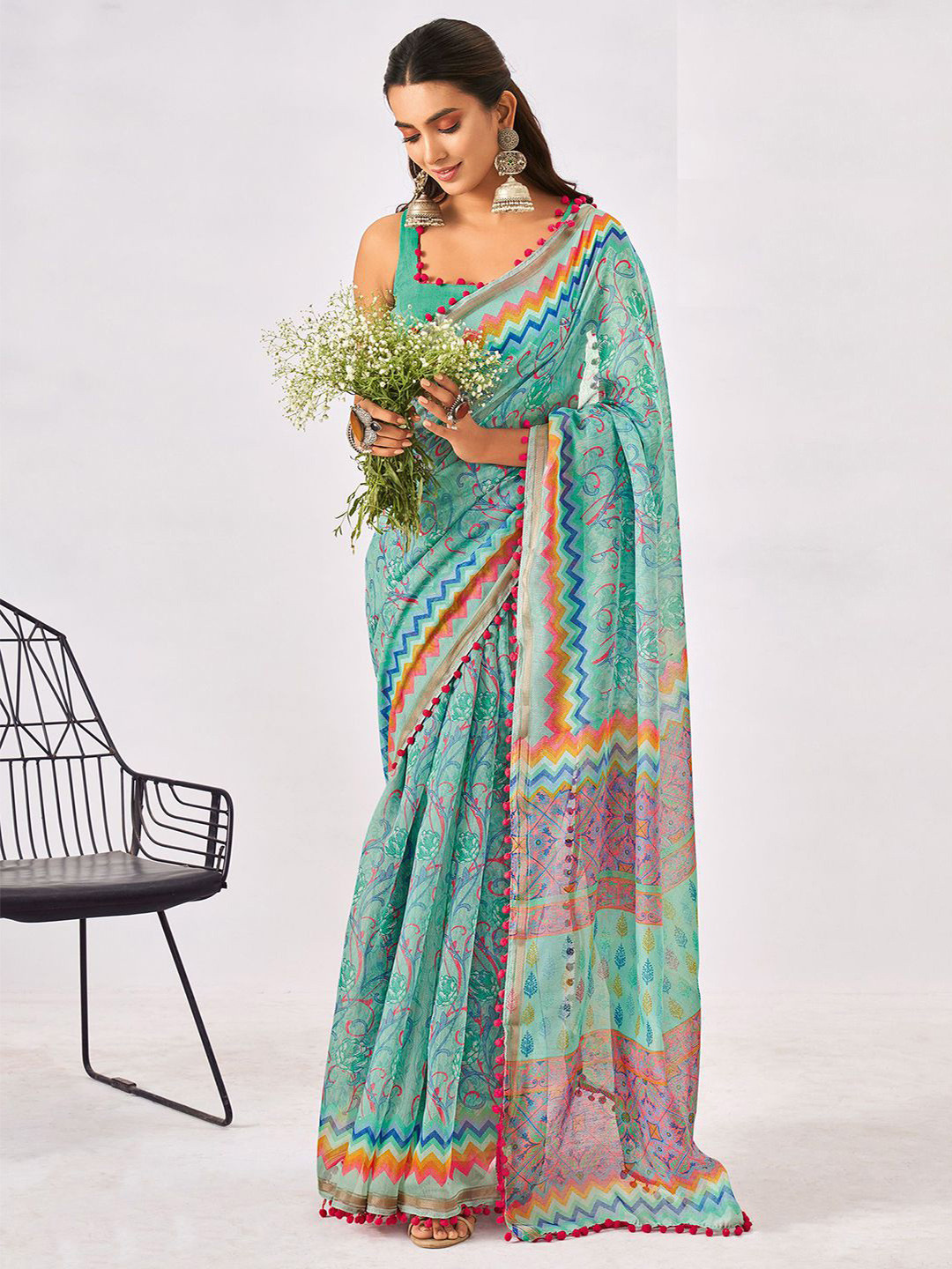 

Satrani Floral Printed Zari Saree, Turquoise blue