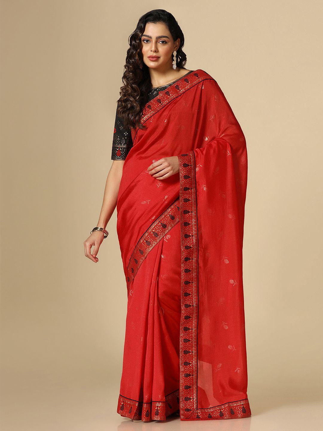 

Satrani Floral Printed Zari Saree, Red