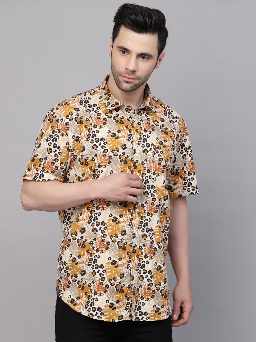 

VALBONE Short Sleeves Patch Pocket Classic Printed Casual Cotton Shirt, Beige