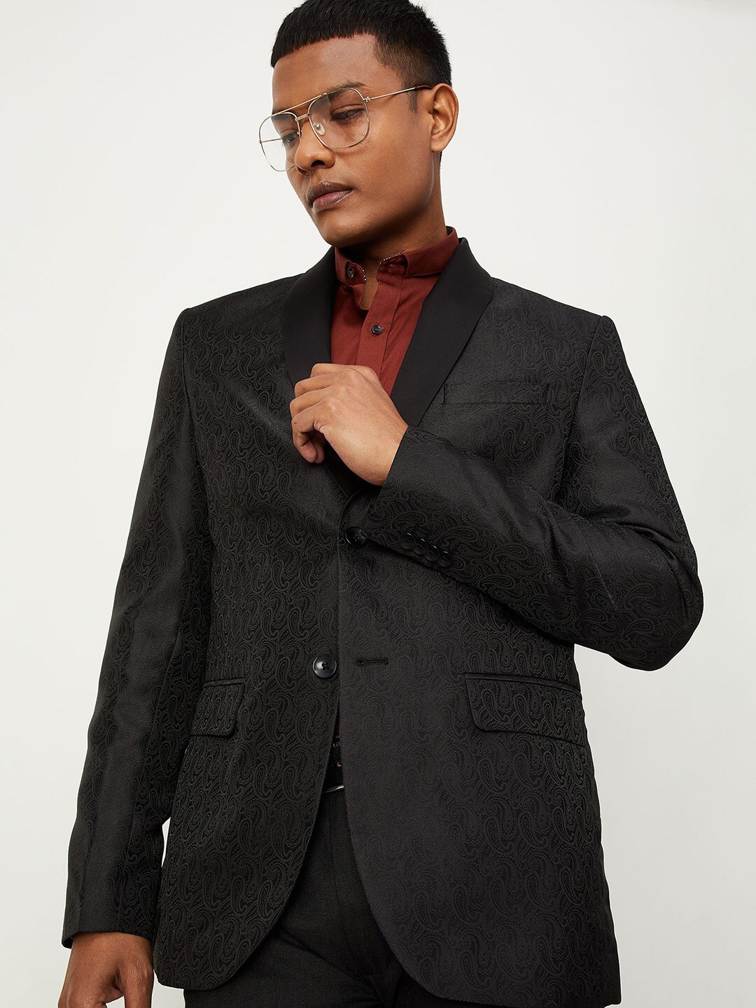 

max Men Self Design Regular Fit Single-Breasted Blazer, Black
