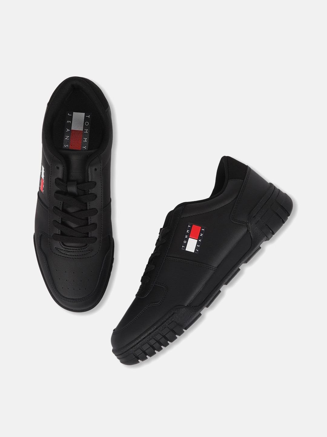 

Tommy Hilfiger Men Padded Insole Sneakers, Black