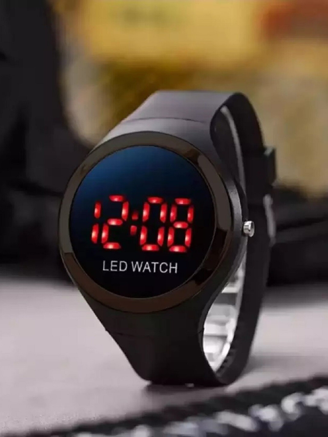 

WATCHSTAR Men Solid Dial Digital Watch Apple LED black