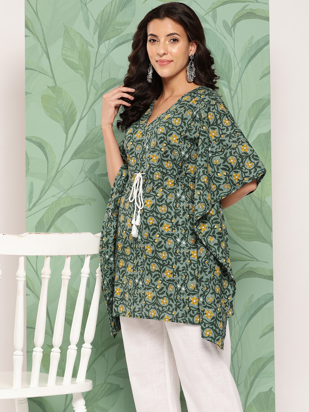 

mokshi Floral Printed Pure Cotton Kurta with Palazzos, Green